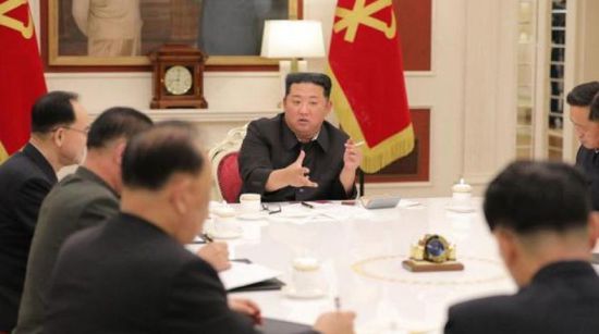 زعيم كوريا الشمالية ينتقد تعامل المسؤولين مع أزمة كوفيد