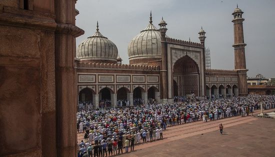 بأمر المحكمة الهندية.. حظر الصلاة بأعداد كبيرة بمسجد جيانفابي