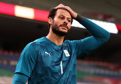 ماهي إصابة محمد الشناوي في مباراة البنك الأهلي بالدوري المصري؟