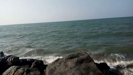 تحقيق بريطاني في استهداف سفينة بسواحل الحديدة