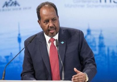 رئيس الصومال يشكر محمد بن زايد على المساعدات الإنسانية