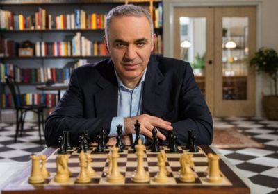 روسيا تدرج بطل الشطرنج السابق كاسباروف بلائحة العملاء الأجانب