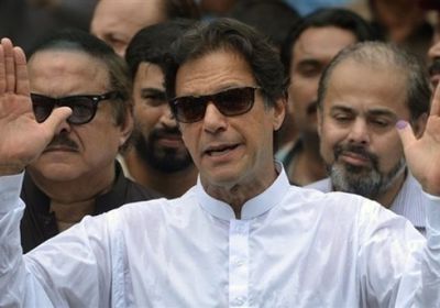 عمران خان يدعو لمسيرة إلى إسلام أباد