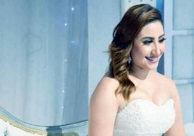 المطربة المصرية بوسي تحتفل بحفل زفافها