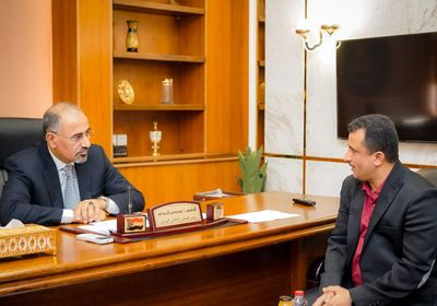 الزُبيدي يوجه بتحسين قدرات قطاع الكهرباء في عدن