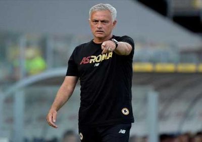 عقب تتويج روما بالدوري الأوروبي.. مورينيو يحقق إنجازًا تاريخيًا