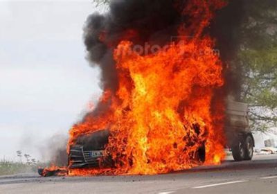 السلطات الكندية تحقق في حريق سيارة "تسلا"