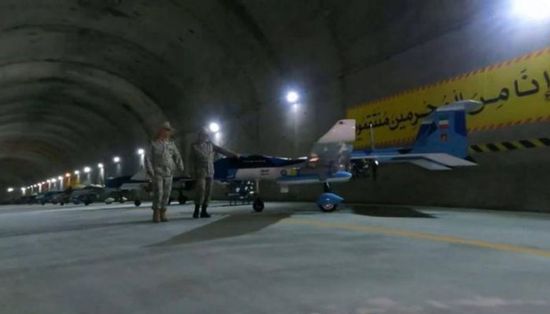 إيران تكشف عن قاعدة سرية للطائرات المسيرة تحت الأرض