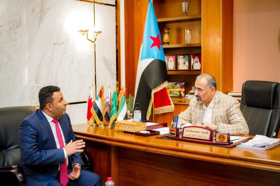 الزُبيدي يوجه بتحسين الرعاية الصحية في الجنوب