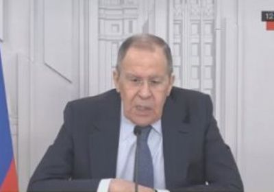 روسيا: نحترم رغبة فرنسا في الدفاع عن استقلال أوروبا