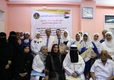 الانتقالي يكرم ممرضات مستشفى الجهموري في عدن