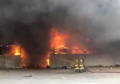 حريق هائل بسوق الخيام في الكويت