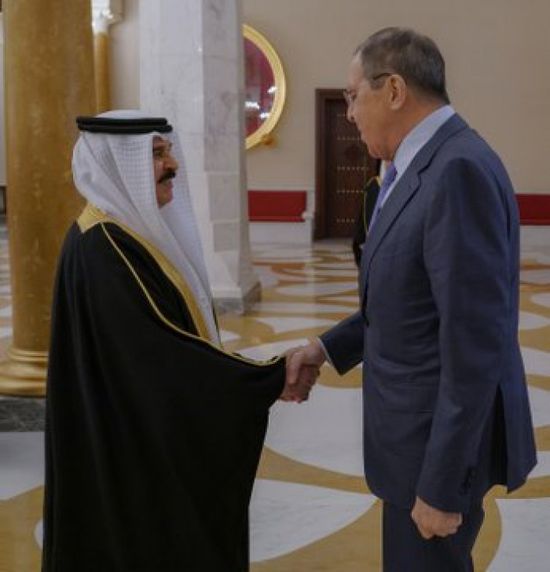 ملك البحرين يستقبل وزير الخارجية الروسي