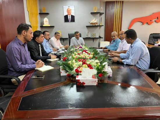 لملس يطالب قيادات "الكهرباء" بتطوير المنظومة: المعاناة لا تطاق