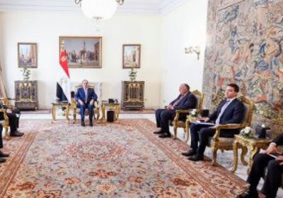 "السيسي": يجب إنهاء تواجد الميلشيات المسلحة بليبيا