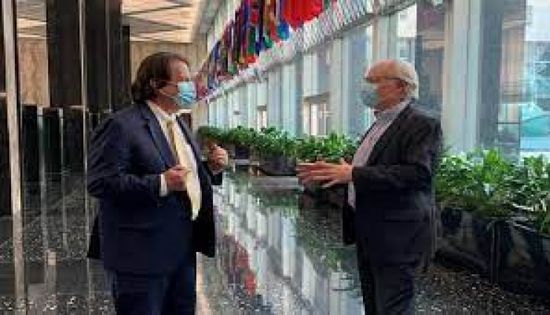 ليندركينج وجريسلي يبحثان أزمة انهيار محطات تحلية المياه