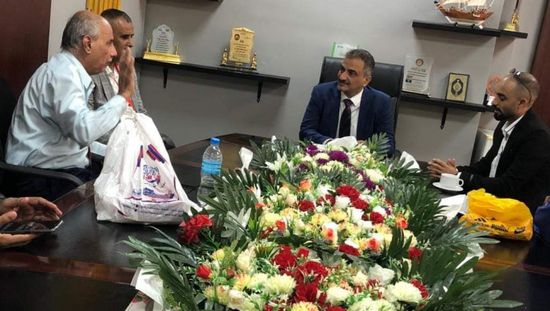 واجهة الرياضة بعدن.. لملس يقرر إنجاز مشاريع نادي التلال