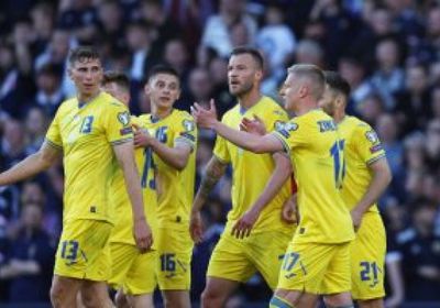 بعيدًا عن السياسة.. معركة كروية تفصل أوكرانيا عن كأس العالم