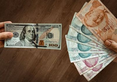 الليرة التركية تهوي أمام الدولار مع مخاوف التضخم