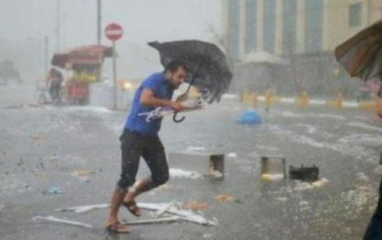 أمطار غزيرة تضرب أنقرة اليوم