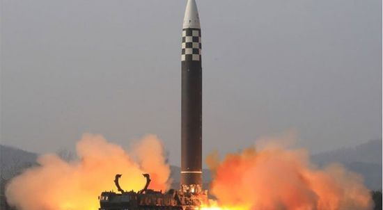 المملكة المتحدة تستنكر إطلاق كوريا الشمالية 8 صواريخ