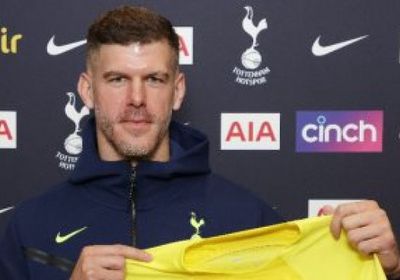 توتنهام يعلن التعاقد مع الحارس فريزر فروستر 