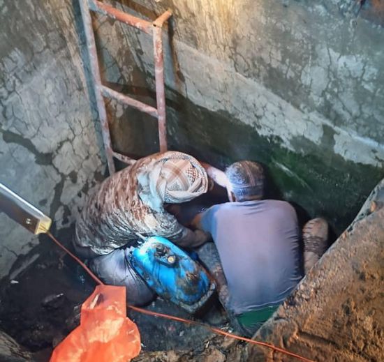 حريق بخط المياه الرئيسي المغذي لشبام