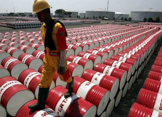 ارتفاع مخزونات النفط الخام الأمريكي مليوني برميل