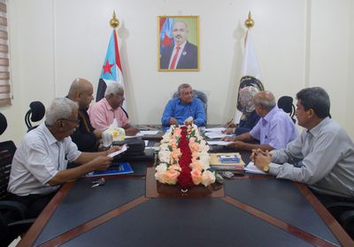 "صناعة القرار" يشيد بجهود الزُبيدي على طريق الإنجازات