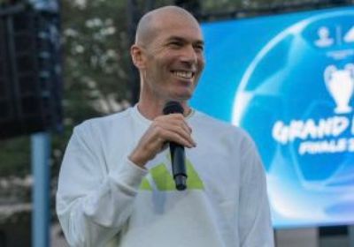 باريس سان جيرمان يتعاقد مع زيدان مديرًا فنيًا