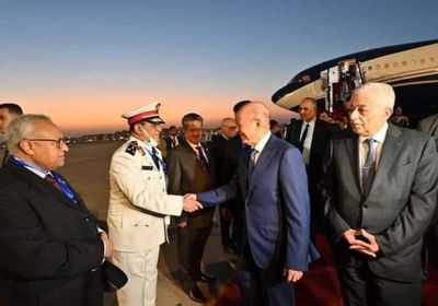 وصول المجلس الرئاسي إلى مصر لبحث العلاقات الثنائية