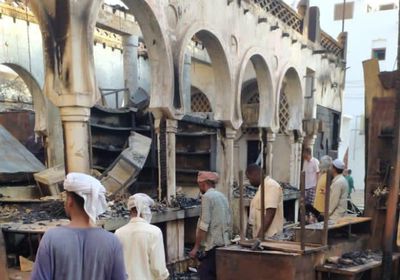 حريق بسوق الحنظل في تريم وخسائر فادحة