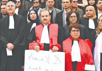 قضاة تونس يتحدون "سعيد" ويمددون إضرابهم للأسبوع الثاني