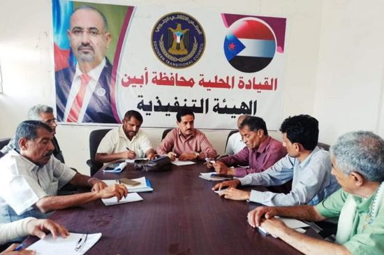 انتقالي أبين يطلع على تقرير إدارته الإعلامية