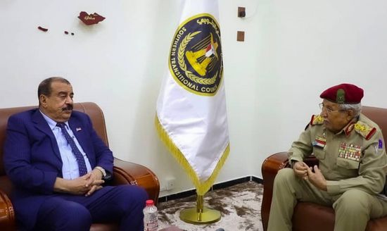 بن بريك والضالعي يتفقان على تنشيط العمل بدوائر "الدفاع"