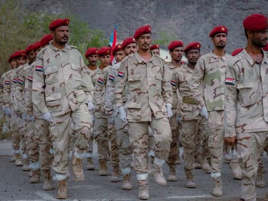 ضمن فعاليات العام التدريبي.. اللواء الأول يقيم عرضا عسكريا بعدن (صور)