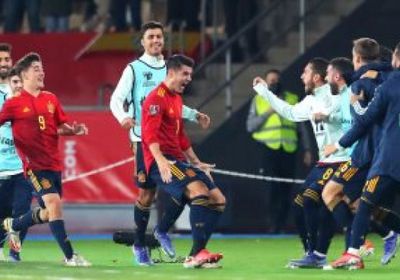 تشكيل إسبانيا في مواجهة التشيك