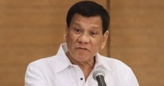 رئيس الفلبين يحث مواطنيه على الاتحاد