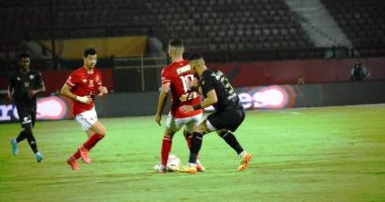 الأهلي يهزم مصر بالسلوم ويتأهل لدور 16 بالكأس