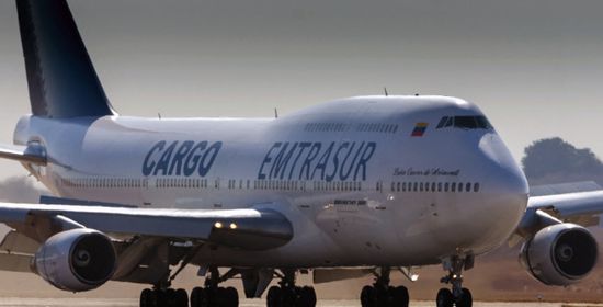 الأرجنتين تتحفظ على طائرة فنزويلية تقل 5 إيرانيين