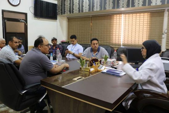 وفد أممي يزور مستشفى الصداقة التعليمي