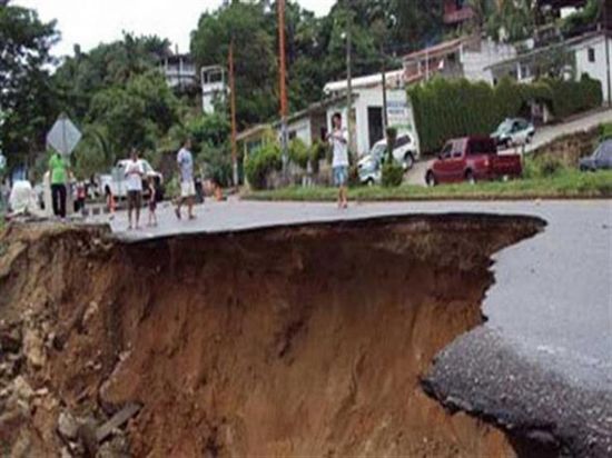 جواتيمالا.. مصرع 15 شخصا وإصابة 22 آخرين في انهيارات أرضية  