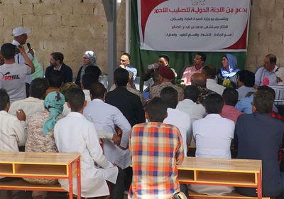 الصليب الأحمر يدعم مستشفى بن زايد في سناح بمعدات