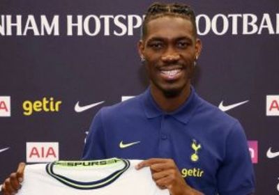 توتنهام يتعاقد مع المالى بيسوما