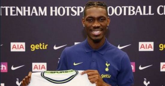 توتنهام يتعاقد مع المالى بيسوما