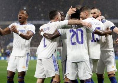 ريال مدريد يقترب من تمديد عقد كريم بنزيما