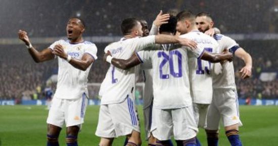 ريال مدريد يقترب من تمديد عقد كريم بنزيما