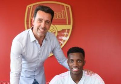 أرسنال يجدد عقد لاعبه نيكيتاه حتى 2027