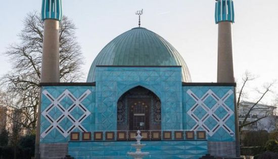 ألمانيا تطرد رجل دين إيراني دعم حزب الله &nbsp;