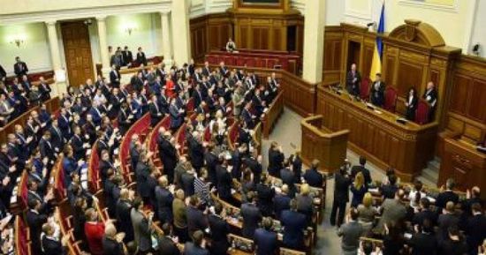 أوكرانيا توافق على حظر الموسيقى والكتب الروسية
